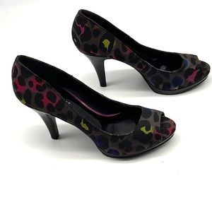 Nine West Leopard print with color. Peep Toe Pumps size 7.5. Worn once.